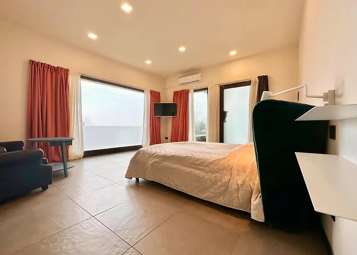 Cinque Terre Sulla Via 3* 斯培西亚